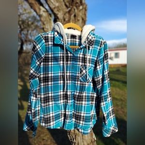 No boundries flannel size med
